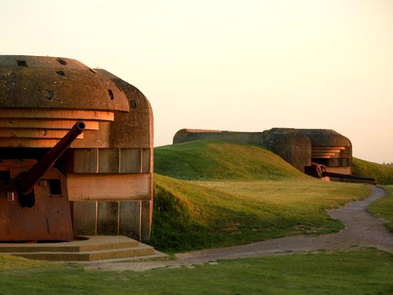 Grand Gite De La Ferme De La Tourelle Longues-sur-Mer Экстерьер фото